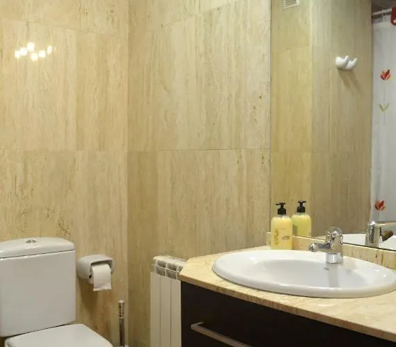 Piso Centrico Y Moderno ヒホン